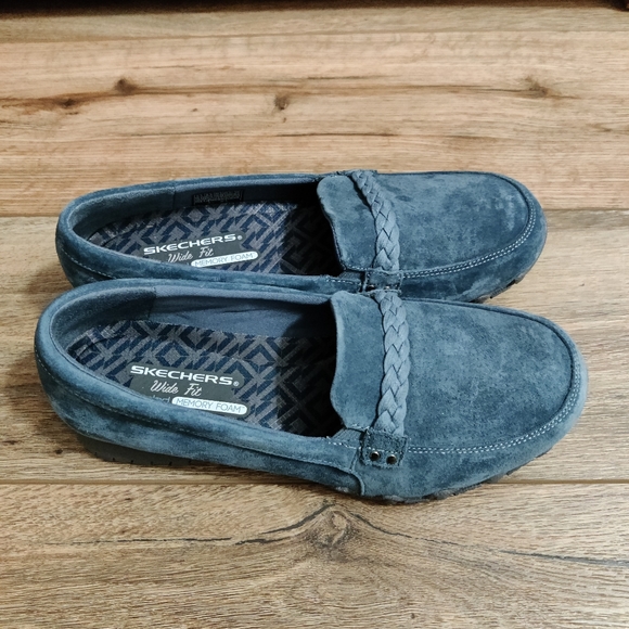 Skechers Suede Slip-On Shoes - Bikers- Melbourne size 9.5 - Picture 2 of 6